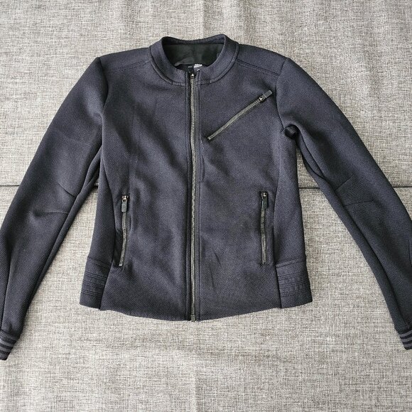 Adidas light jacket - Picture 1 of 6